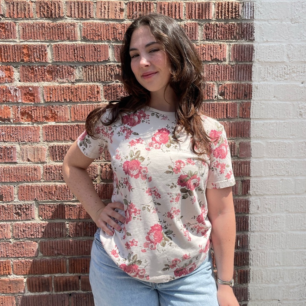 Vtg Cherokee floral t-shirt